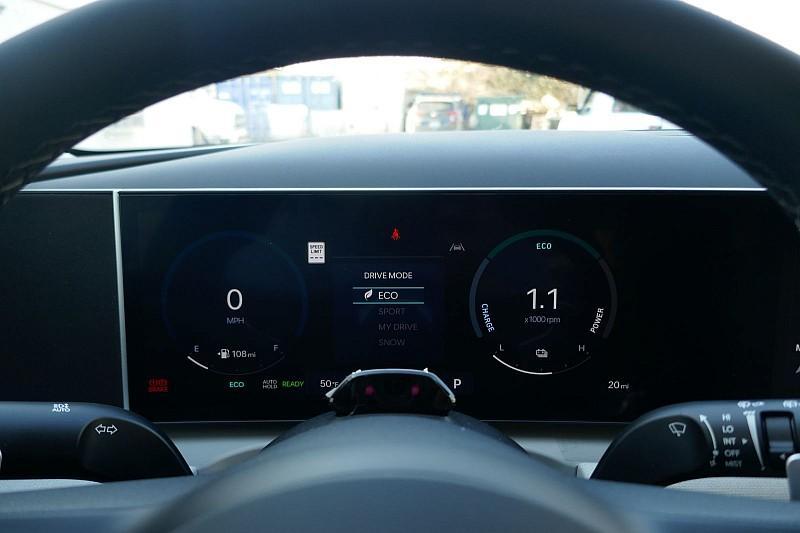 new 2025 Hyundai TUCSON Hybrid car, priced at $37,191