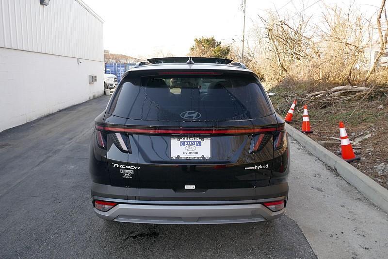 new 2025 Hyundai TUCSON Hybrid car, priced at $37,191