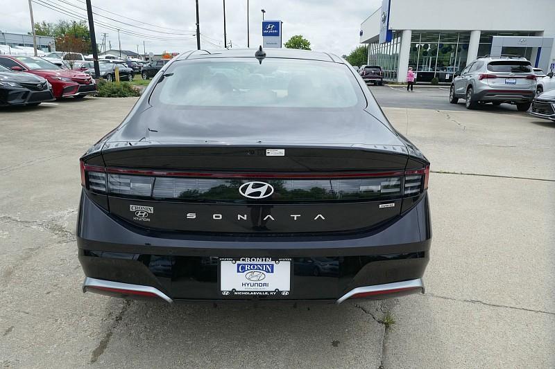 new 2024 Hyundai Sonata Hybrid car, priced at $37,711