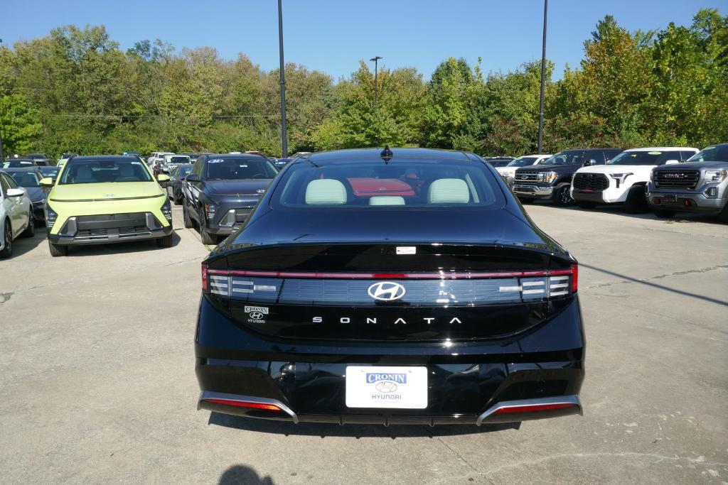 new 2024 Hyundai Sonata car, priced at $30,614