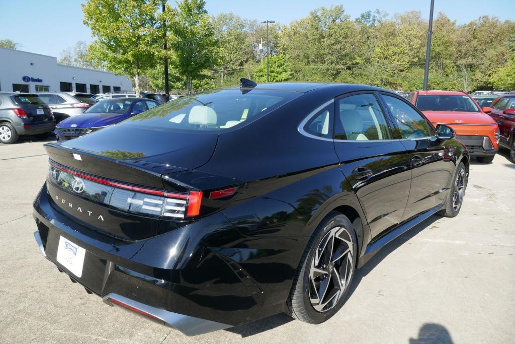 new 2024 Hyundai Sonata car, priced at $30,614