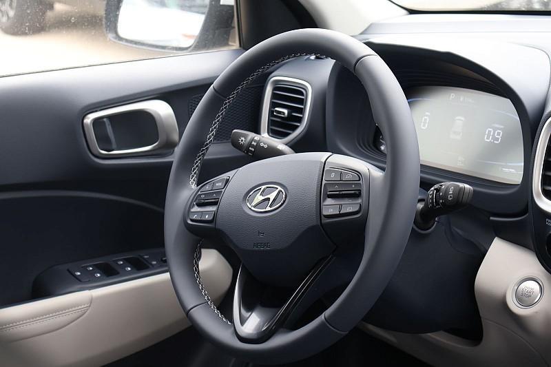 new 2025 Hyundai Venue car, priced at $24,893