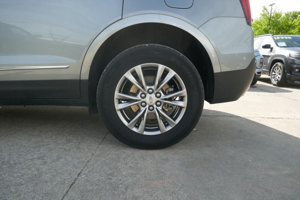 used 2023 Cadillac XT5 car, priced at $32,590