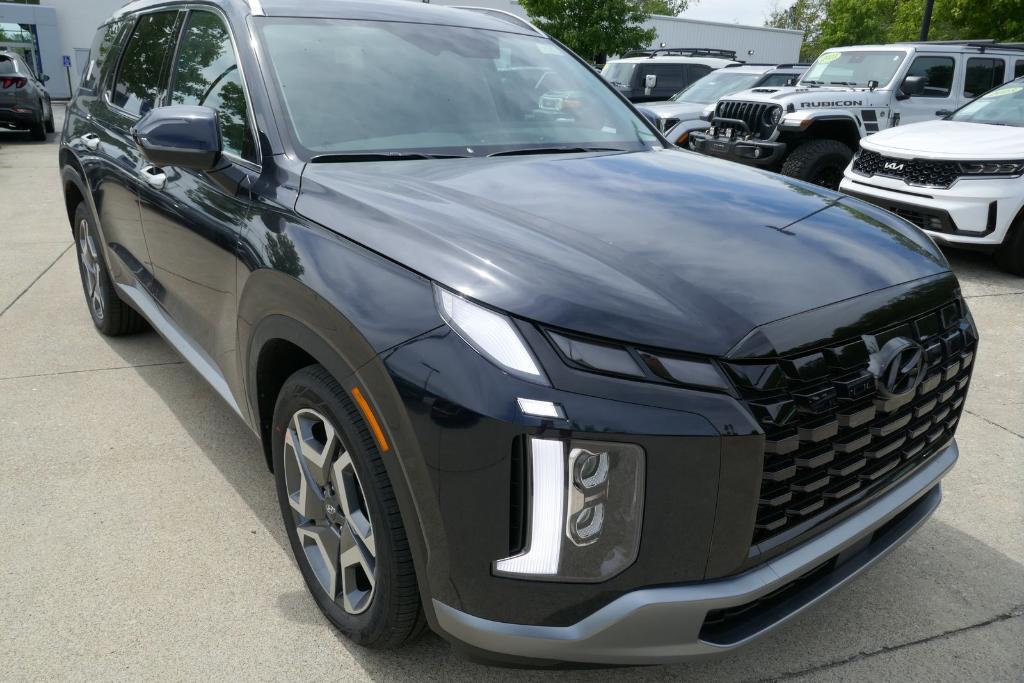 new 2025 Hyundai Palisade car, priced at $45,990