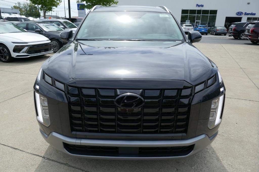 new 2025 Hyundai Palisade car, priced at $45,990