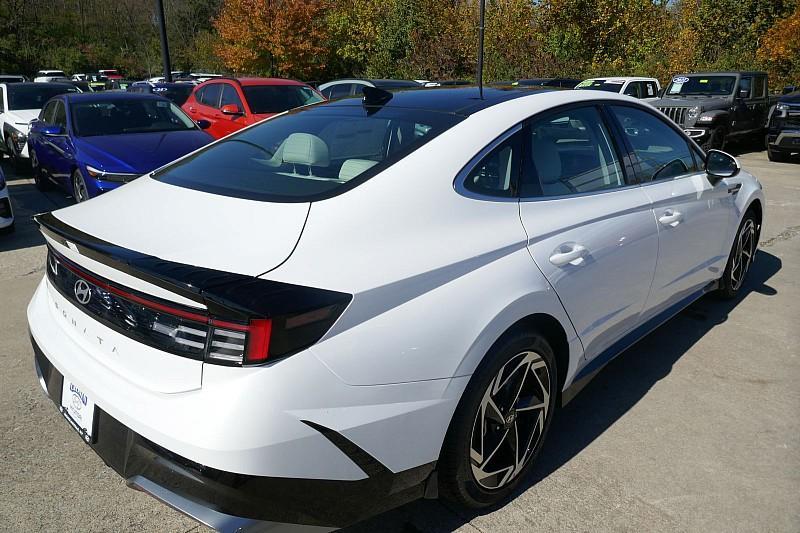 new 2025 Hyundai Sonata car, priced at $31,308