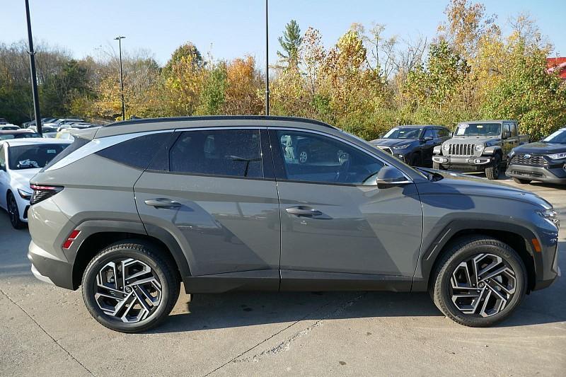 new 2025 Hyundai Tucson car, priced at $39,934