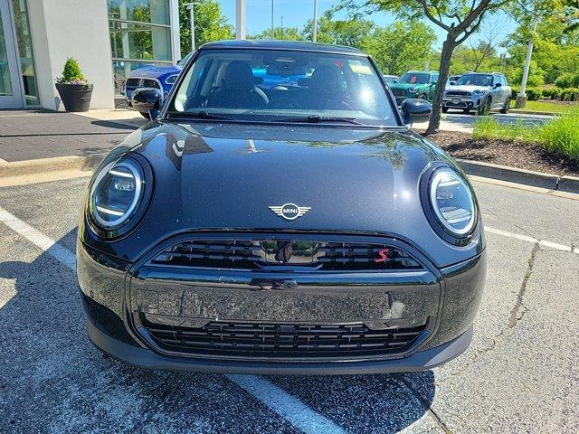 new 2025 MINI Hardtop car, priced at $37,295