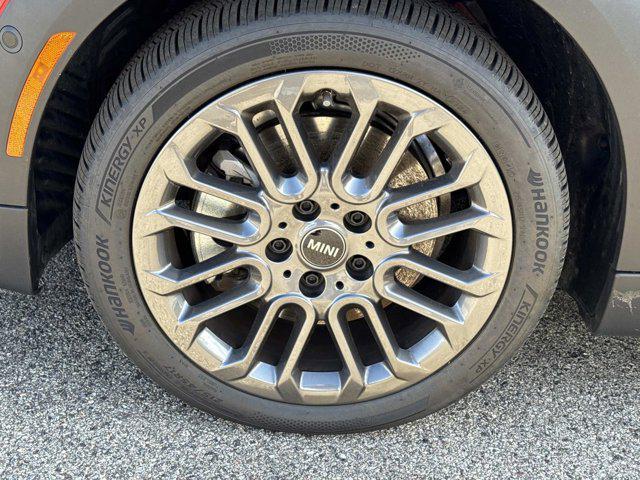 used 2025 MINI Hardtop car, priced at $31,637