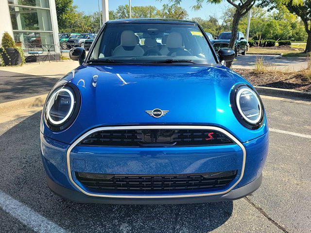 new 2025 MINI Hardtop car, priced at $36,970