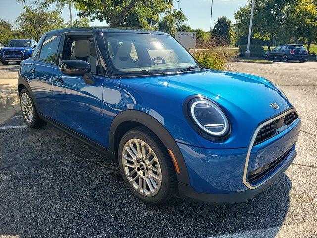 new 2025 MINI Hardtop car, priced at $36,970