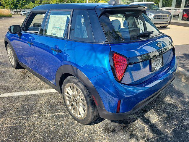 new 2025 MINI Hardtop car, priced at $36,970