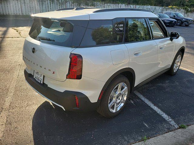 new 2025 MINI Countryman car, priced at $40,400