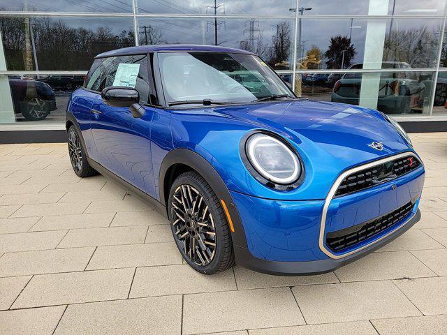 new 2025 MINI Hardtop car, priced at $38,795