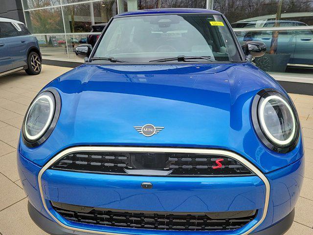 new 2025 MINI Hardtop car, priced at $38,795