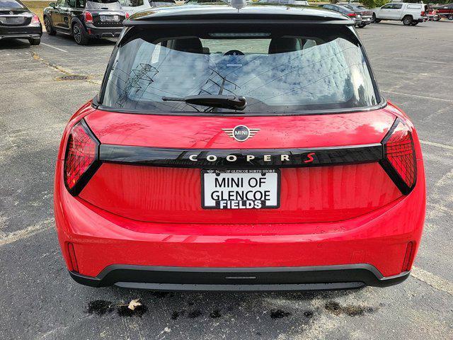 new 2025 MINI Hardtop car, priced at $37,345