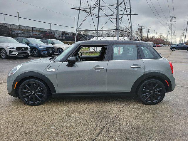 used 2018 MINI Hardtop car, priced at $18,995