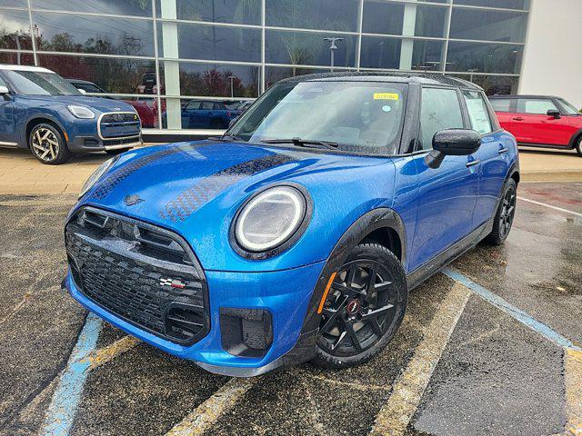 new 2025 MINI Hardtop car, priced at $40,580