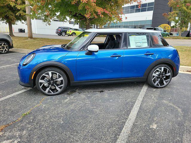 new 2025 MINI Hardtop car, priced at $38,295