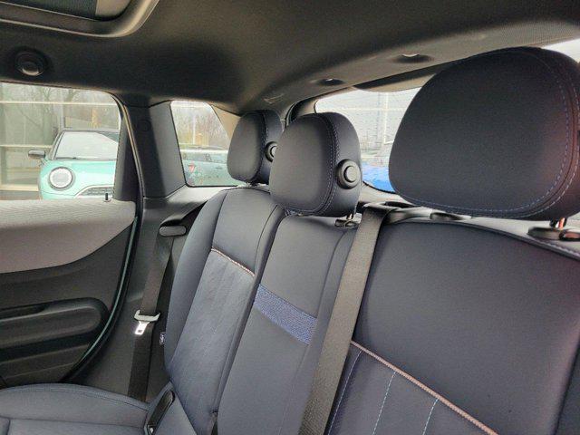 new 2025 MINI Hardtop car, priced at $39,295
