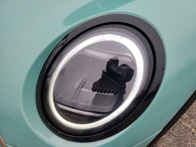 new 2025 MINI Hardtop car, priced at $39,295