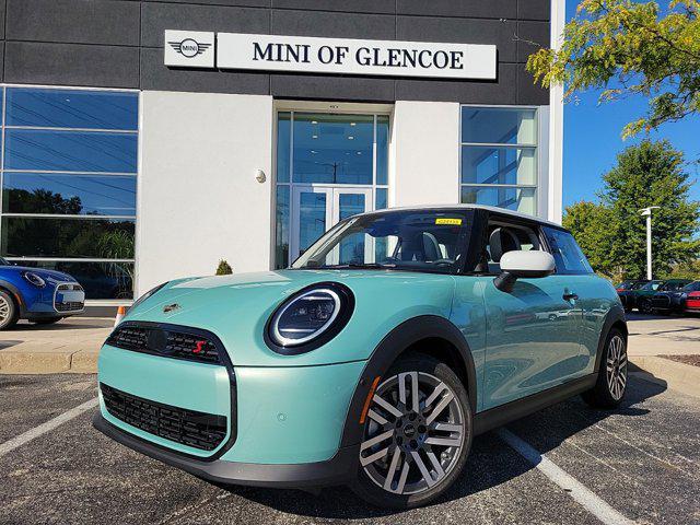 new 2025 MINI Hardtop car, priced at $36,225