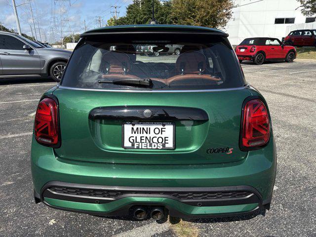 used 2023 MINI Hardtop car, priced at $27,211