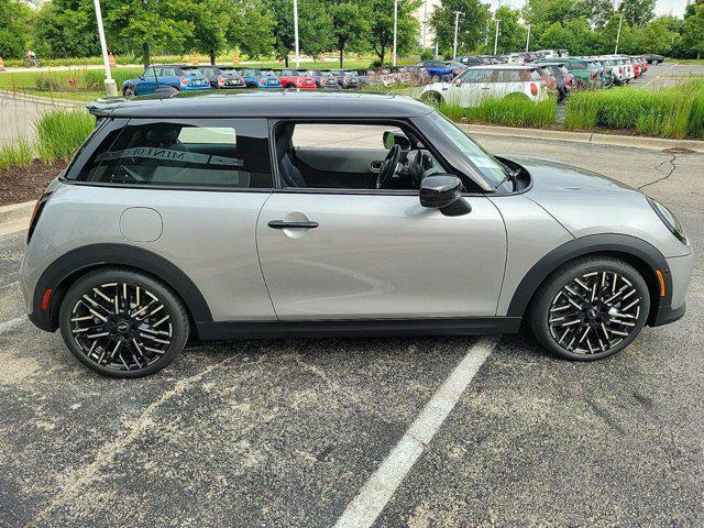 new 2025 MINI Hardtop car, priced at $38,295