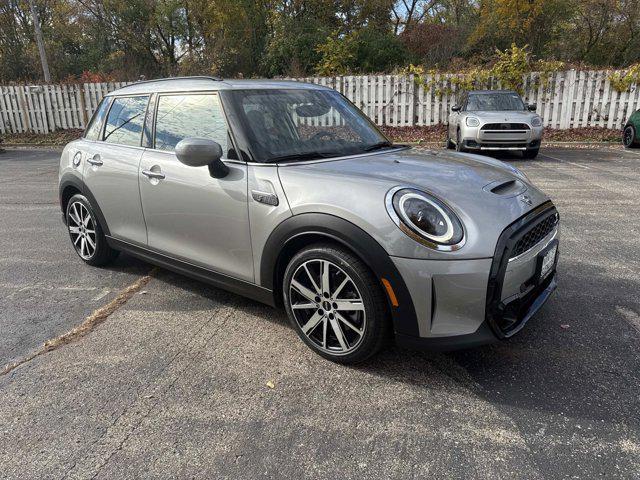 used 2024 MINI Hardtop car, priced at $27,995