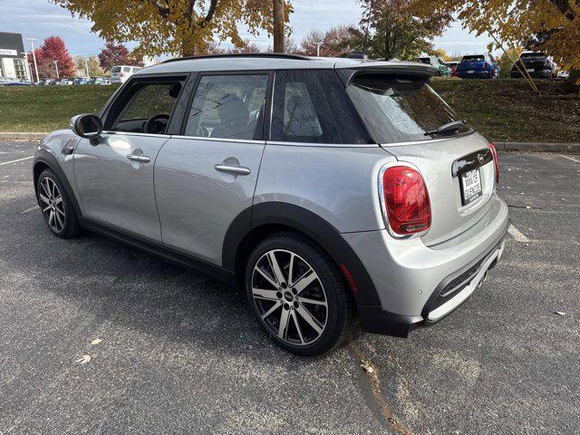 used 2024 MINI Hardtop car, priced at $27,995