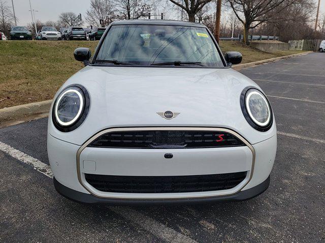 new 2025 MINI Hardtop car, priced at $39,380