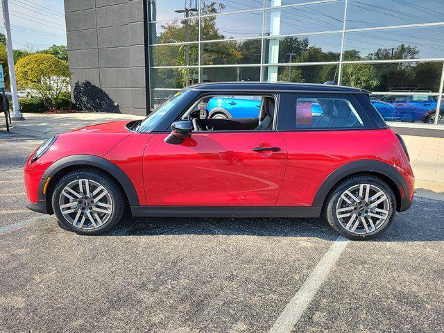 new 2025 MINI Hardtop car, priced at $32,395