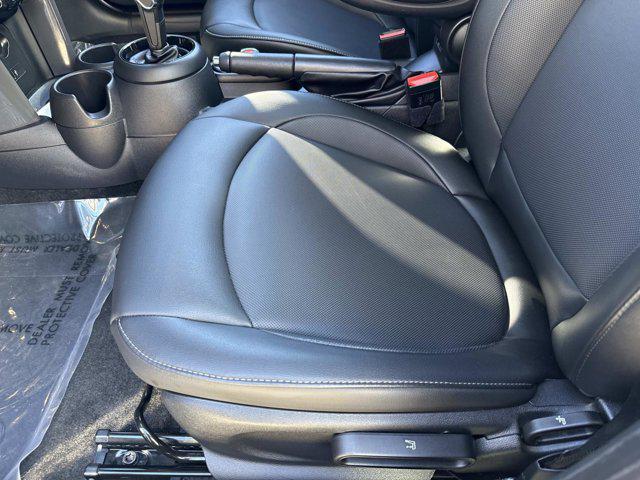 used 2021 MINI Hardtop car, priced at $18,495