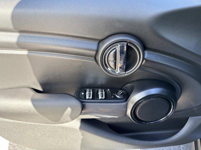 used 2021 MINI Hardtop car, priced at $18,495