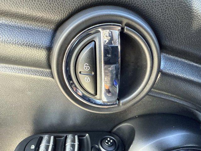 used 2021 MINI Hardtop car, priced at $18,495