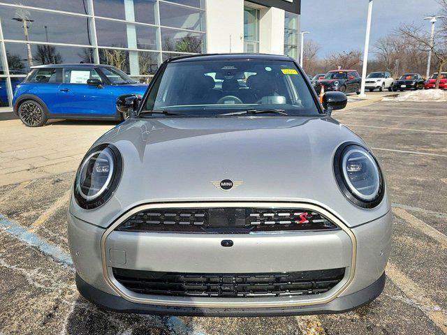 new 2025 MINI Hardtop car, priced at $39,475