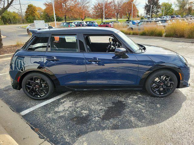 new 2025 MINI Hardtop car, priced at $40,580