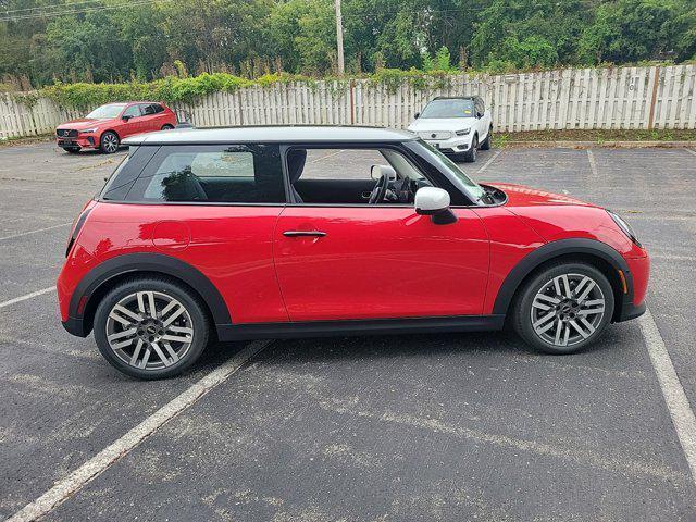 new 2025 MINI Hardtop car, priced at $32,420