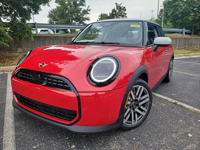 new 2025 MINI Hardtop car, priced at $32,420