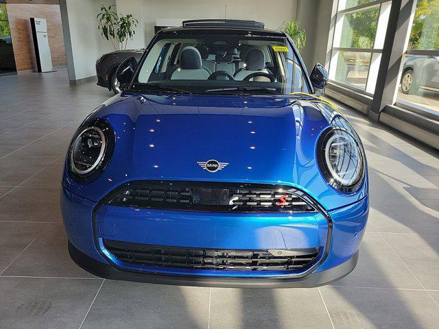 new 2025 MINI Hardtop car, priced at $36,970