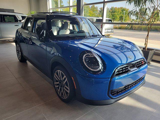 new 2025 MINI Hardtop car, priced at $36,970