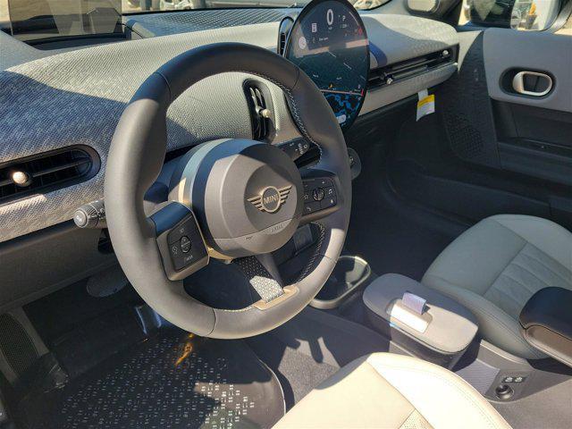new 2025 MINI Hardtop car, priced at $35,225