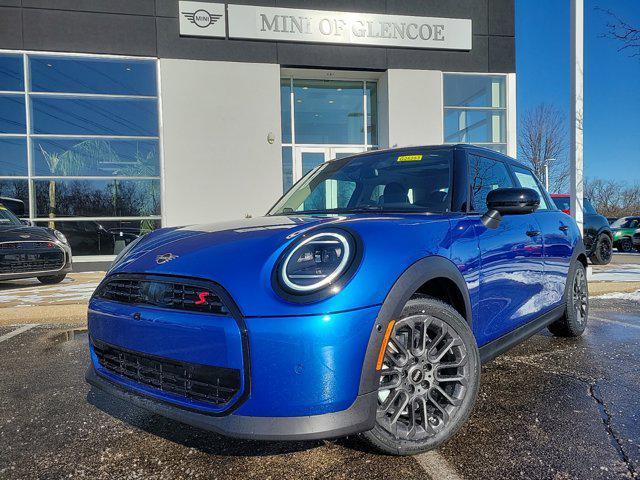 new 2025 MINI Hardtop car, priced at $38,295