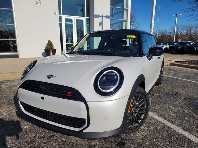 new 2025 MINI Hardtop car, priced at $37,540