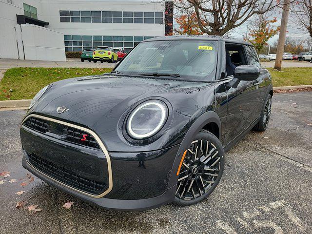 new 2025 MINI Hardtop car, priced at $35,680