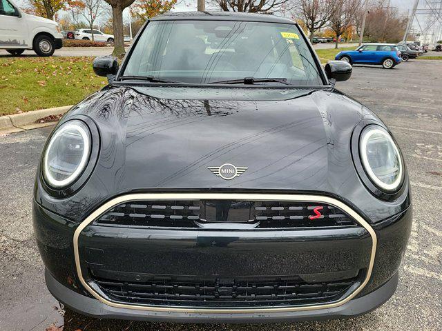 new 2025 MINI Hardtop car, priced at $35,680