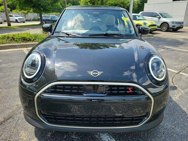 new 2025 MINI Hardtop car, priced at $38,295