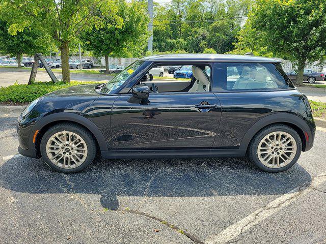 new 2025 MINI Hardtop car, priced at $38,295