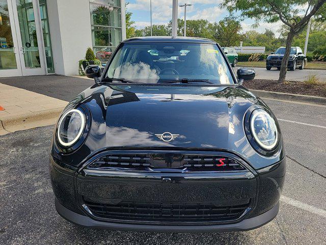 new 2025 MINI Hardtop car, priced at $37,295