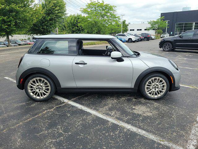 new 2025 MINI Hardtop car, priced at $35,595